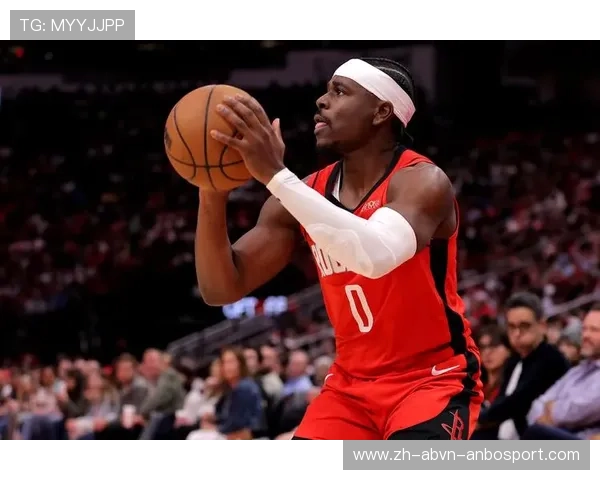 火箭队17号球员是谁，他在比赛中的表现怎样